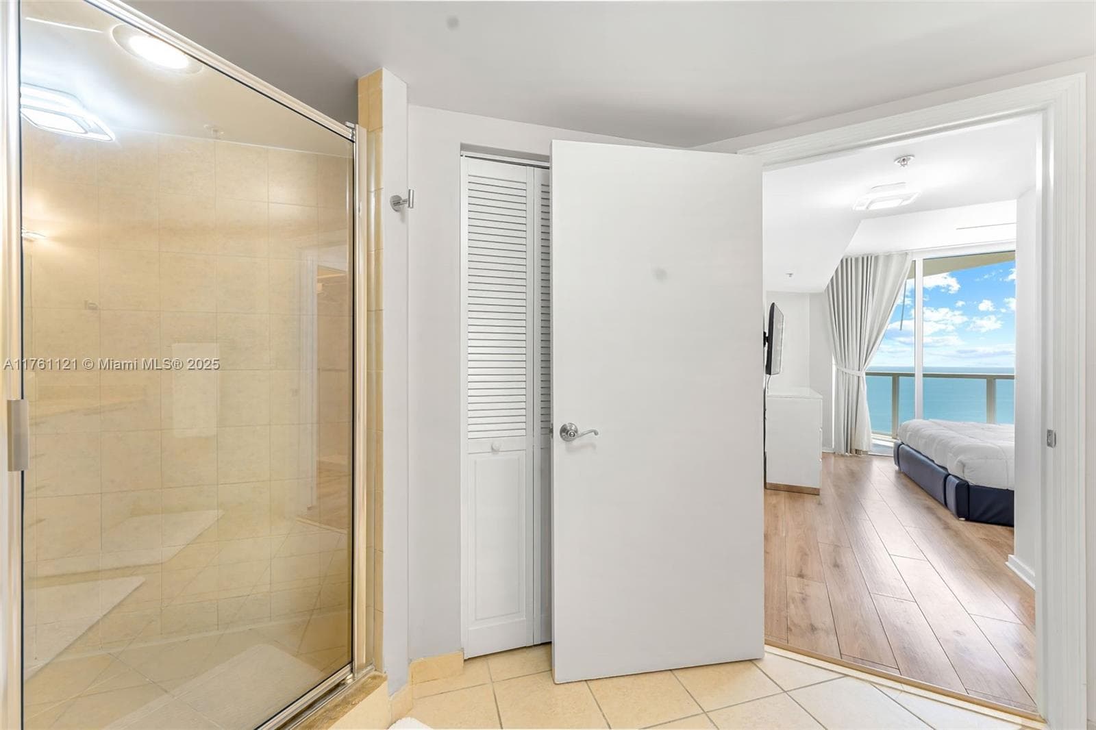16699 Collins Ave 2810 photo 13
