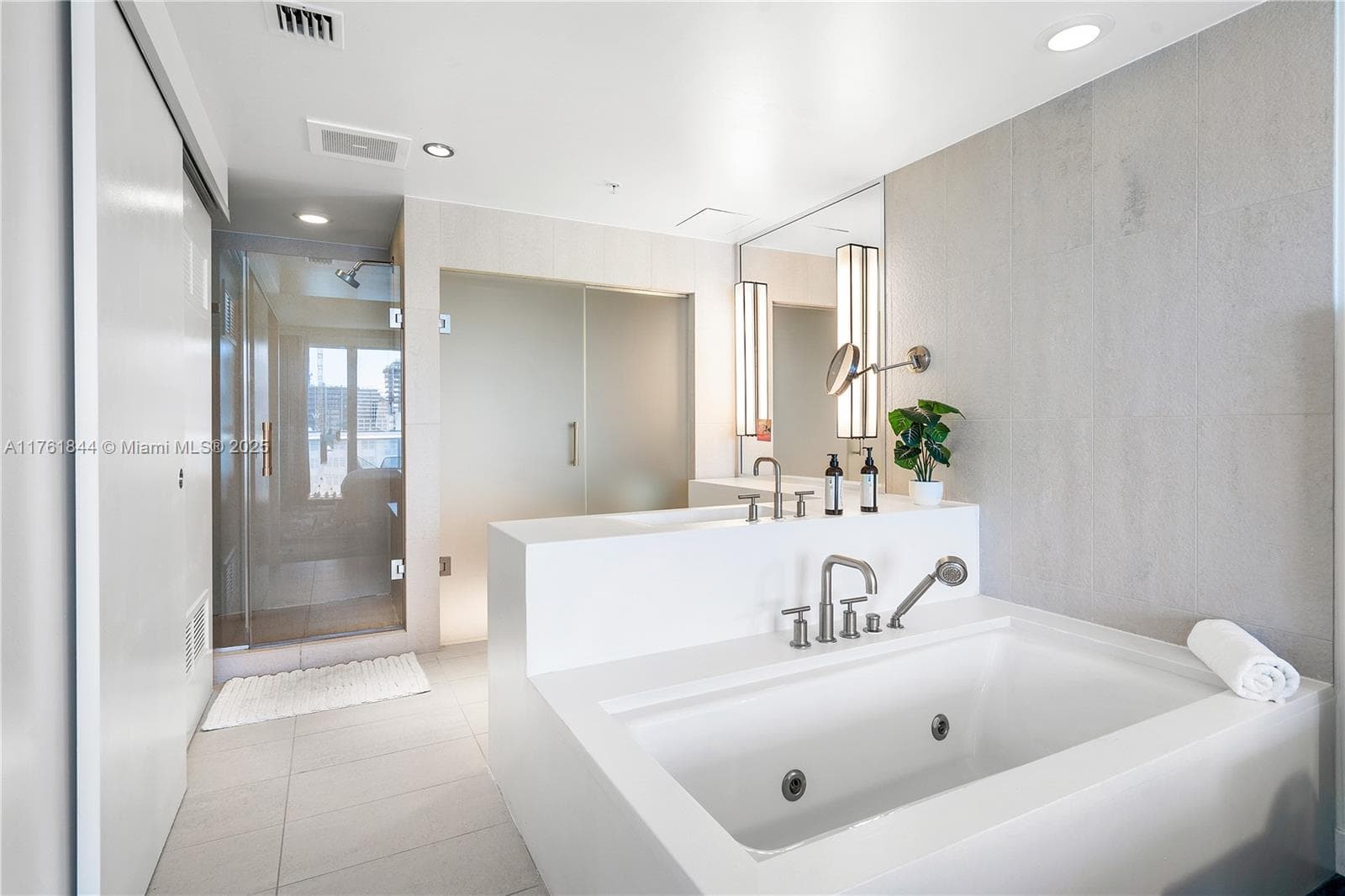 3101 Bayshore Drive 1505 photo 18