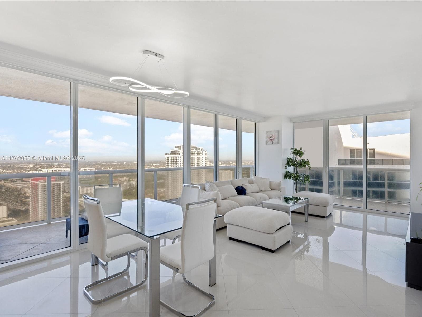 1830 Ocean Dr 4508 photo 13