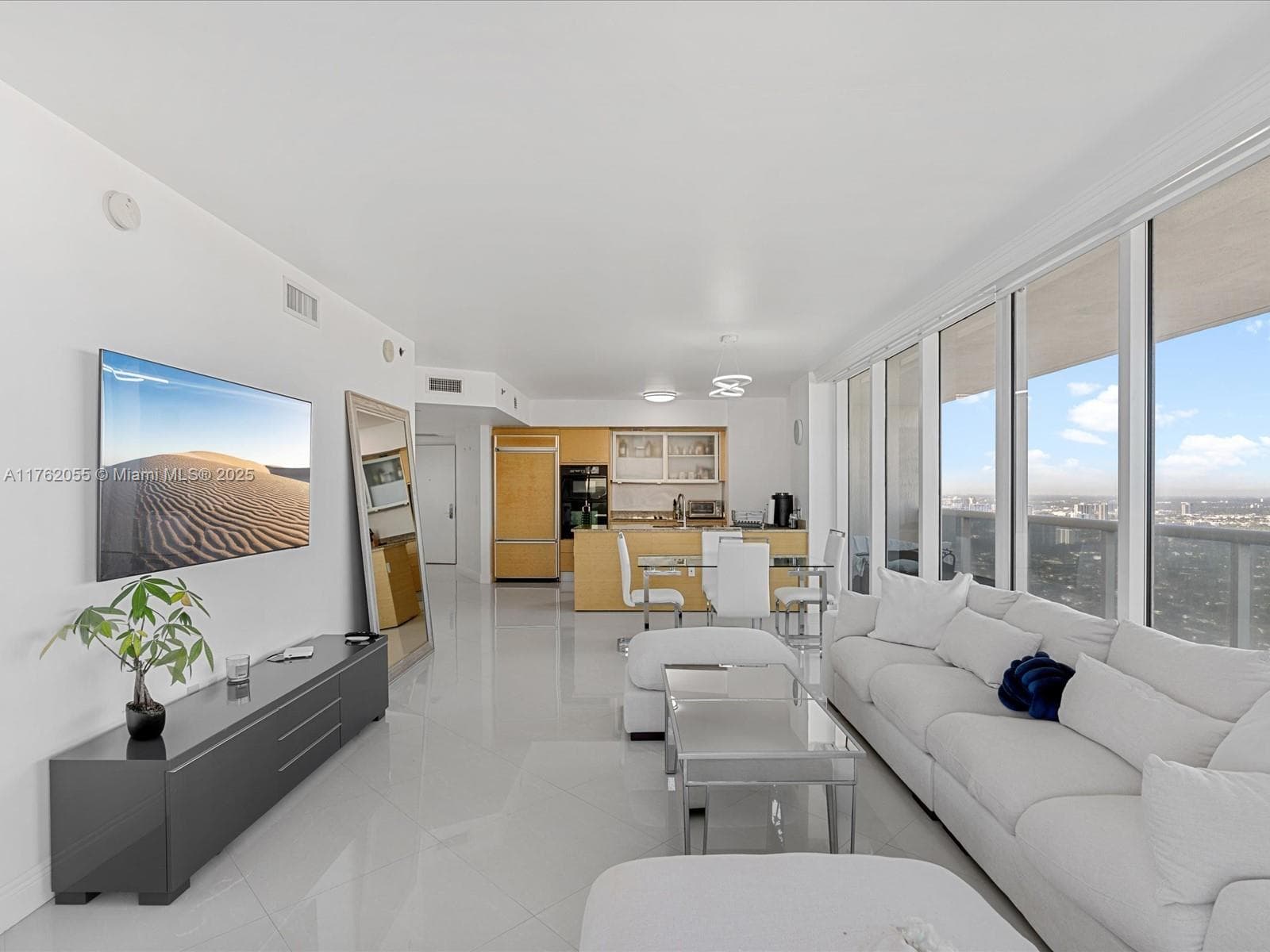 1830 Ocean Dr 4508 photo 16