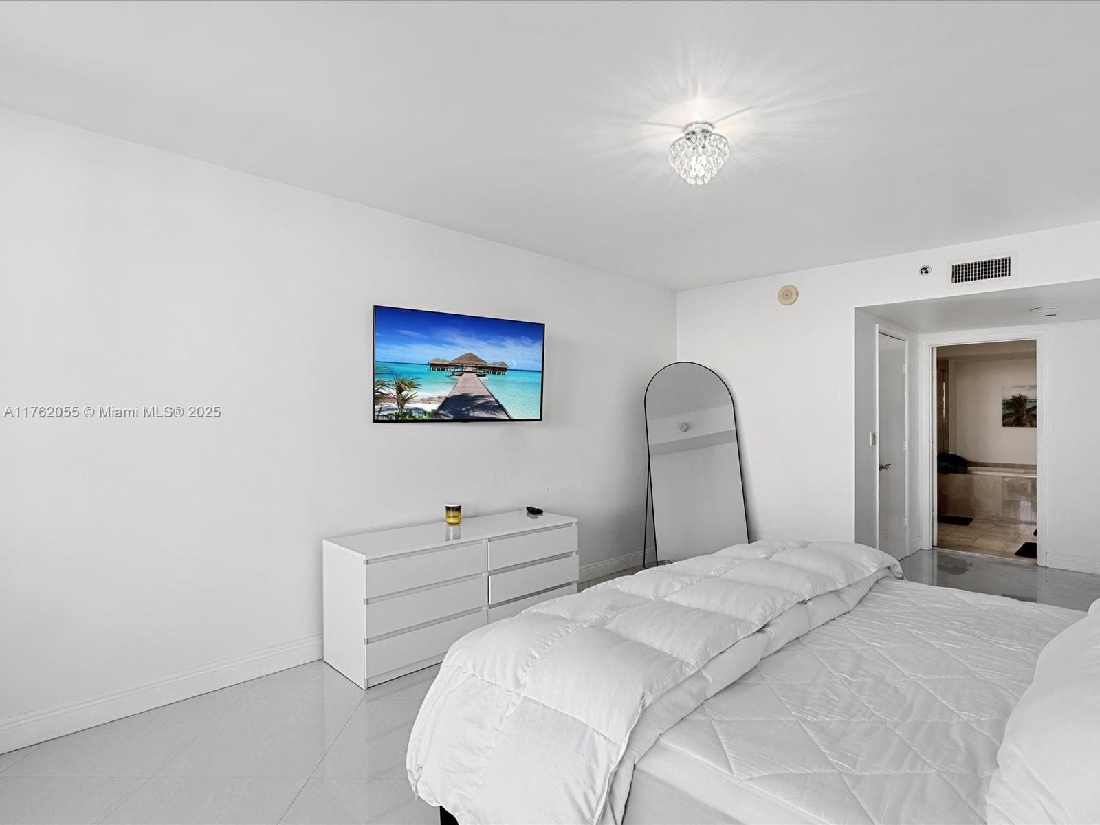 1830 Ocean Dr 4508 photo 22