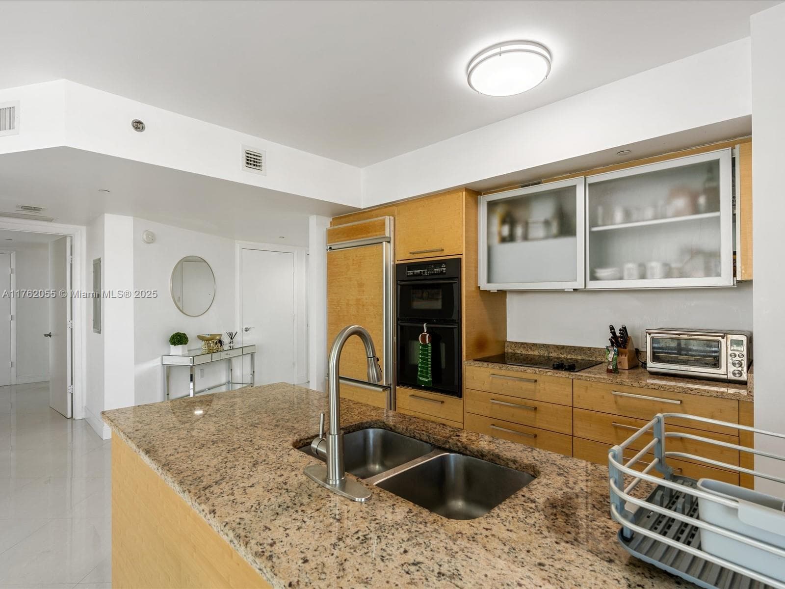 1830 Ocean Dr 4508 photo 9