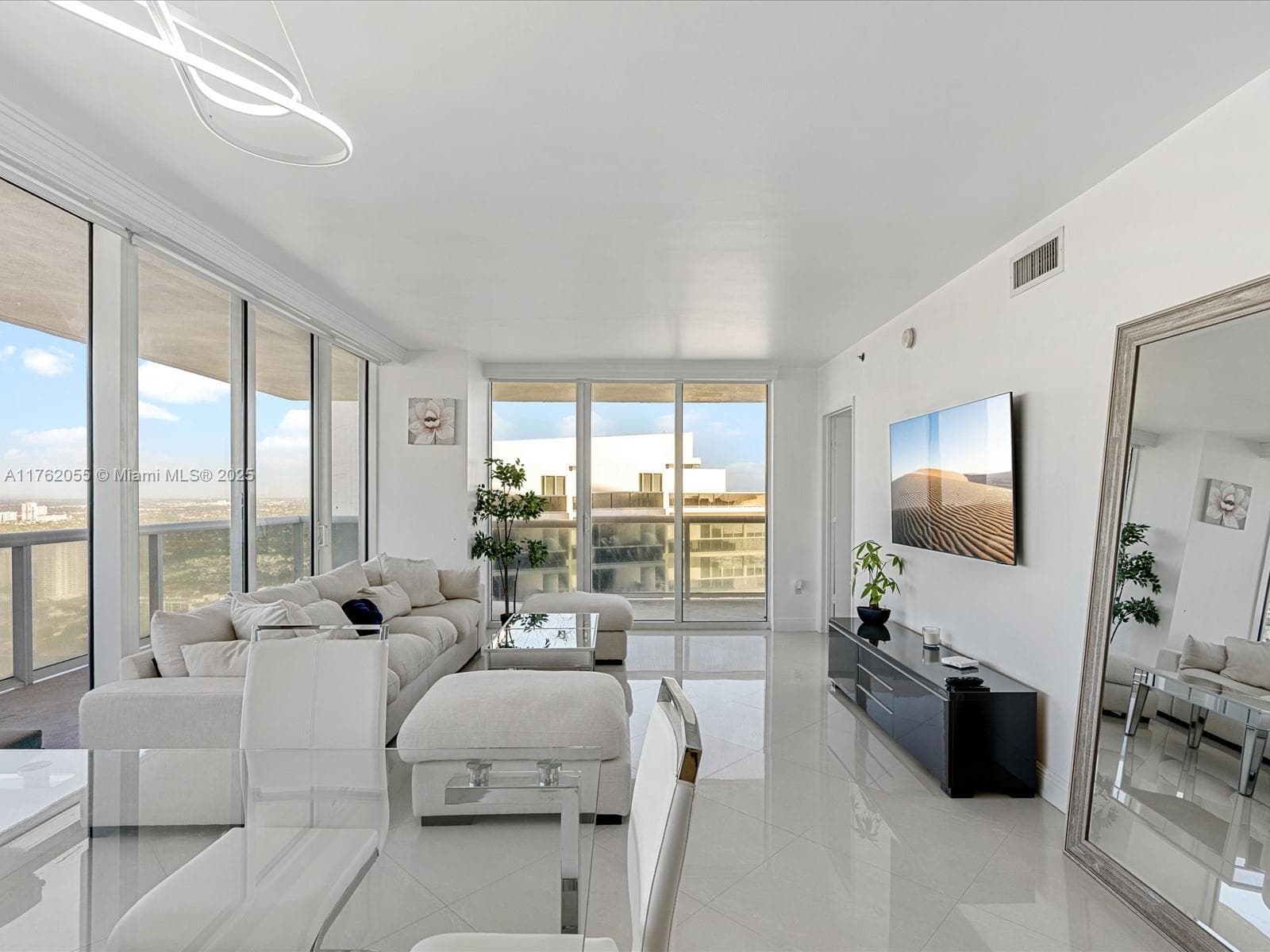 1830 Ocean Dr 4508 photo 14