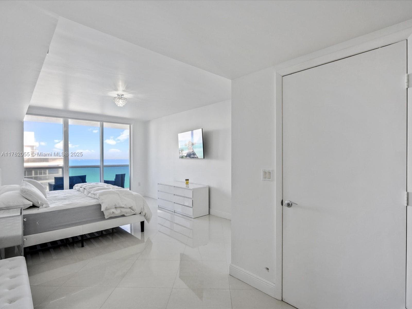 1830 Ocean Dr 4508 photo 18