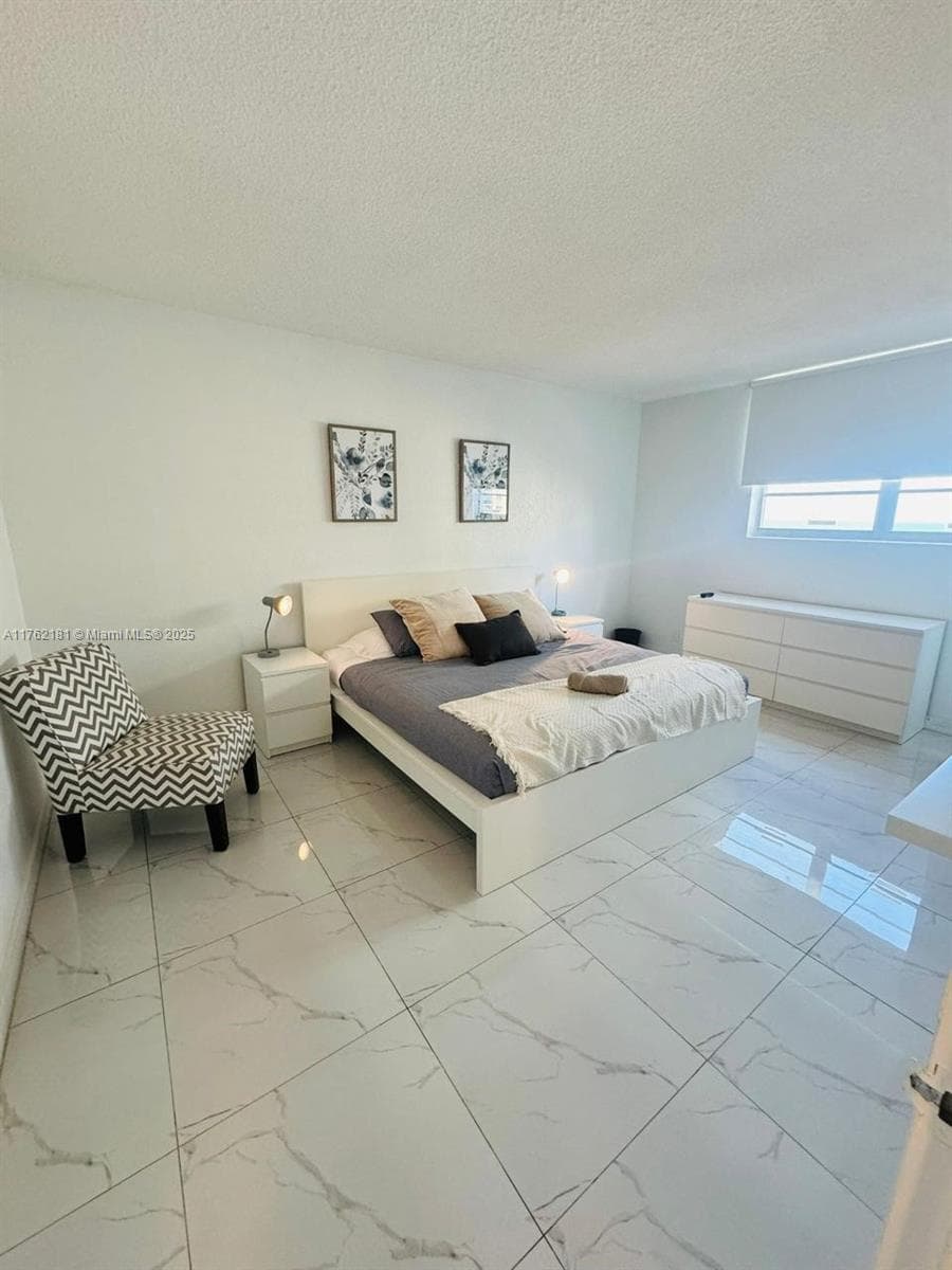 3901 Ocean Dr 2