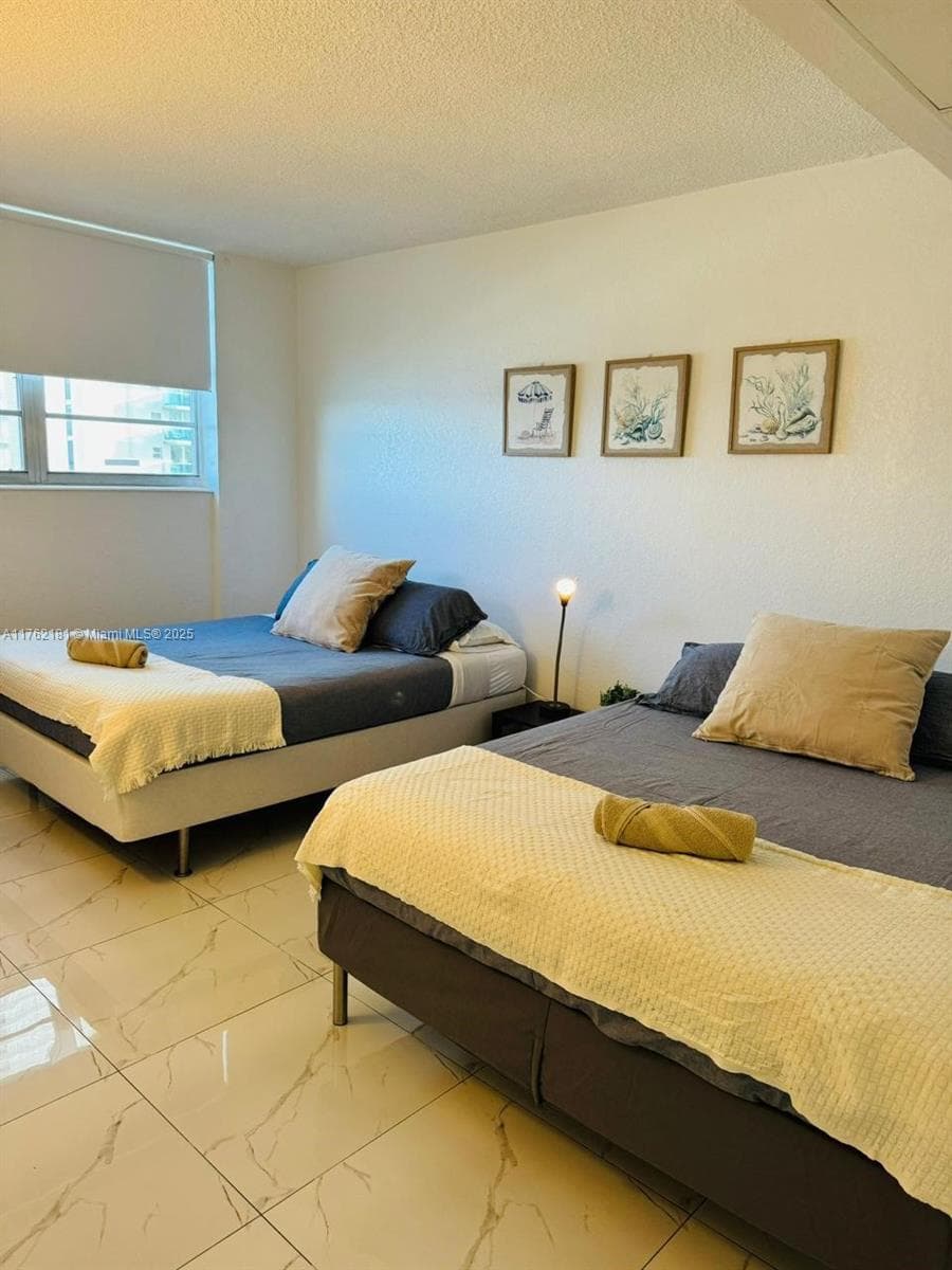3901 Ocean Dr 5
