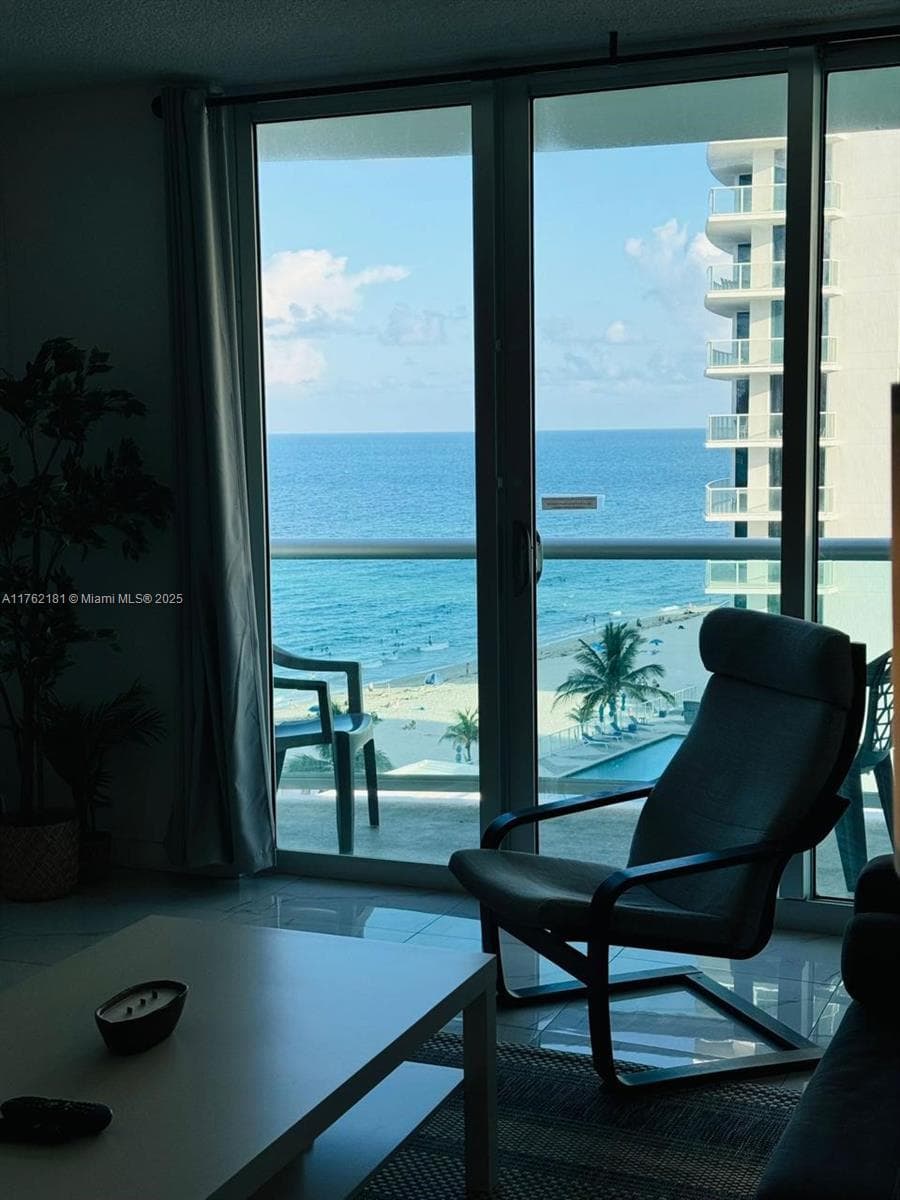 3901 Ocean Dr 10G photo 18