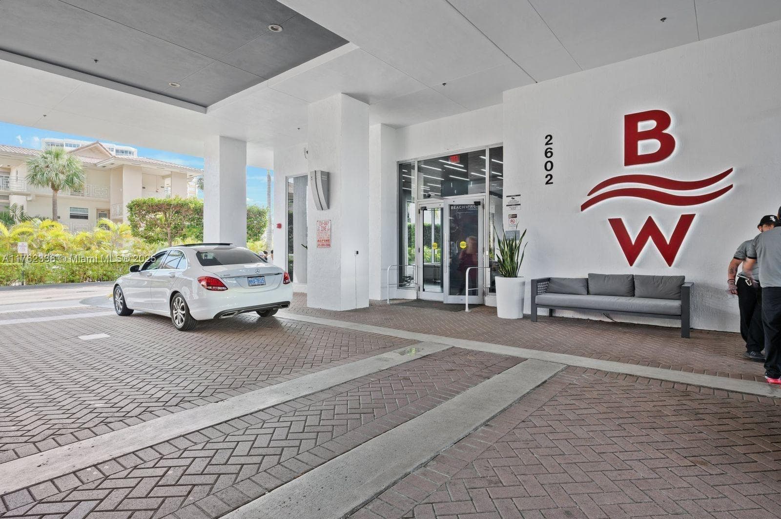 2602 Hallandale Beach Blvd R2703 photo 18
