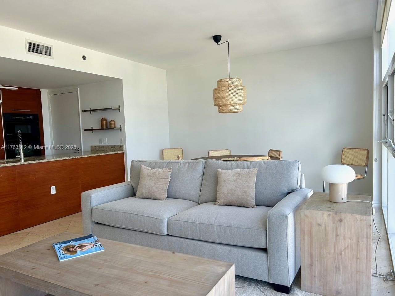 1830 Ocean Dr 3707 photo 7