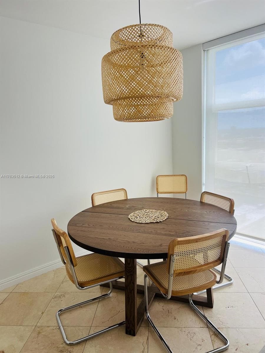 1830 Ocean Dr 3707 photo 11