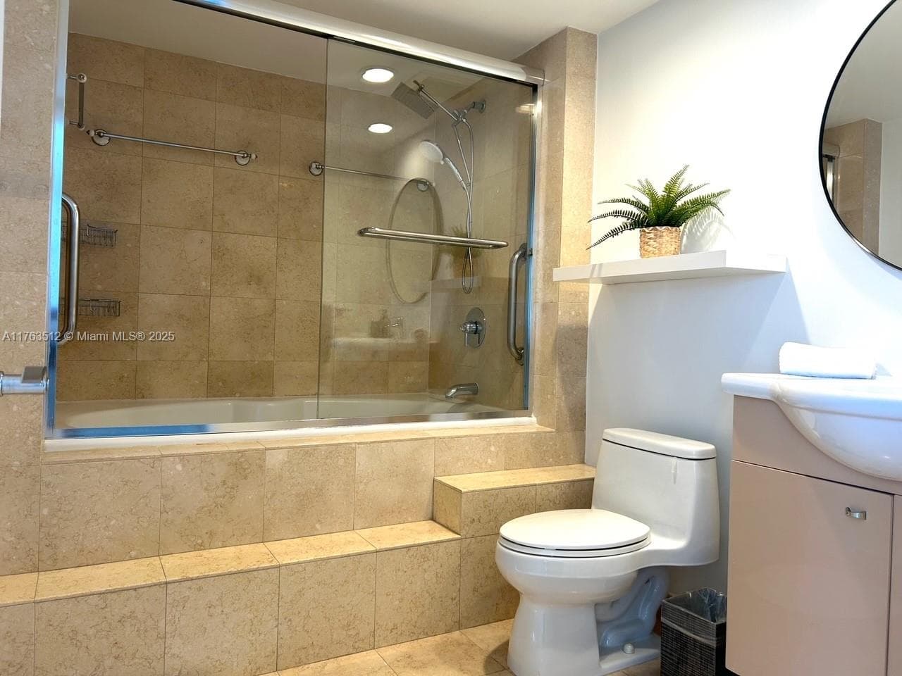 1830 Ocean Dr 3707 photo 19