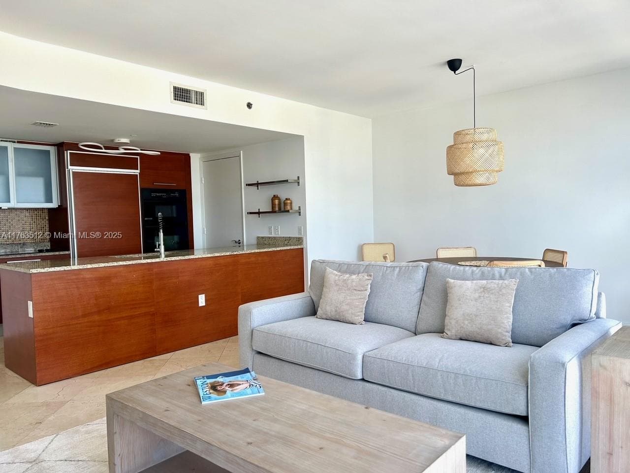 1830 Ocean Dr 3707 photo 8