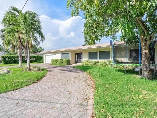 16473 31st Ave photo 1