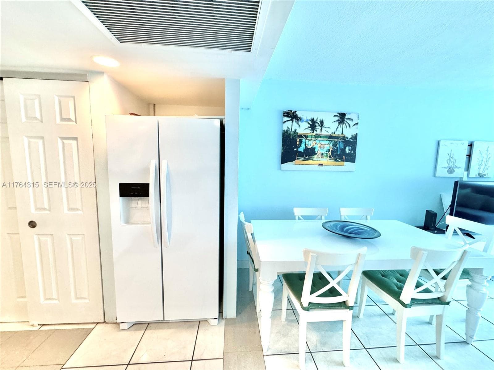 5445 Collins Ave TH-11 photo 16