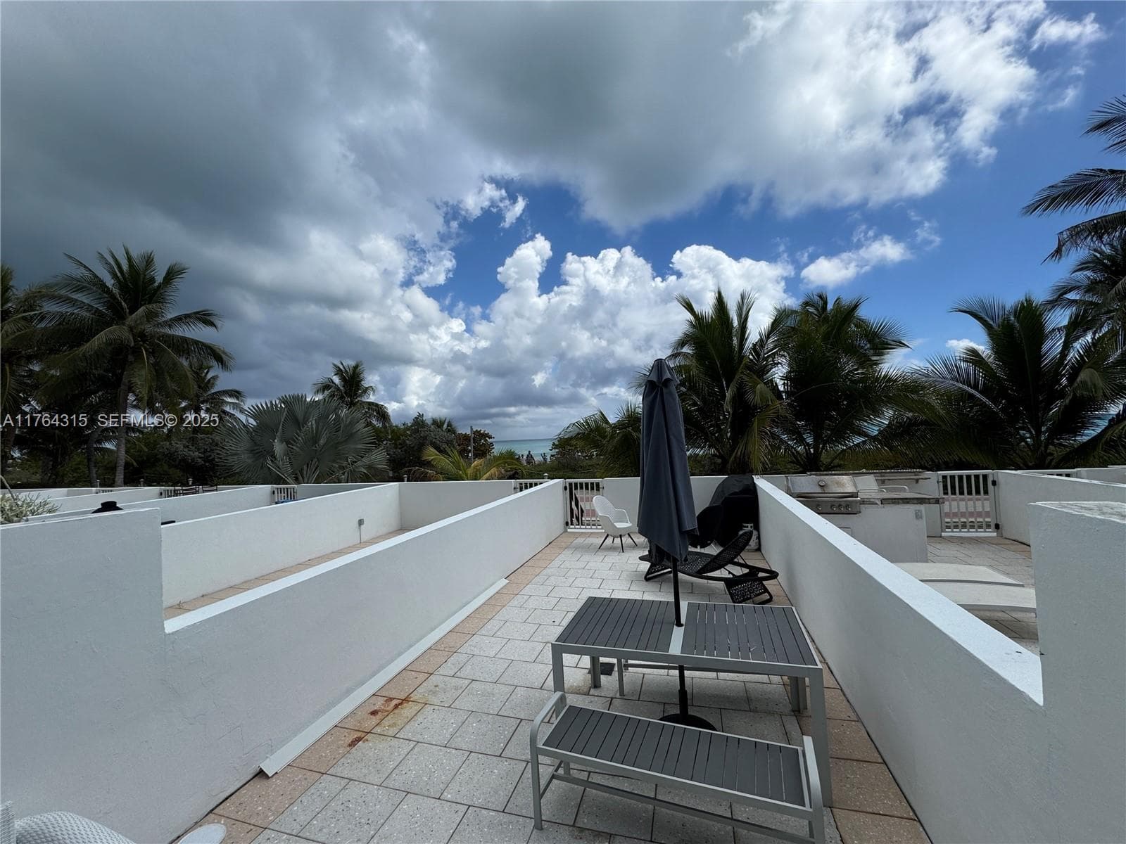 5445 Collins Ave TH-11 photo 7