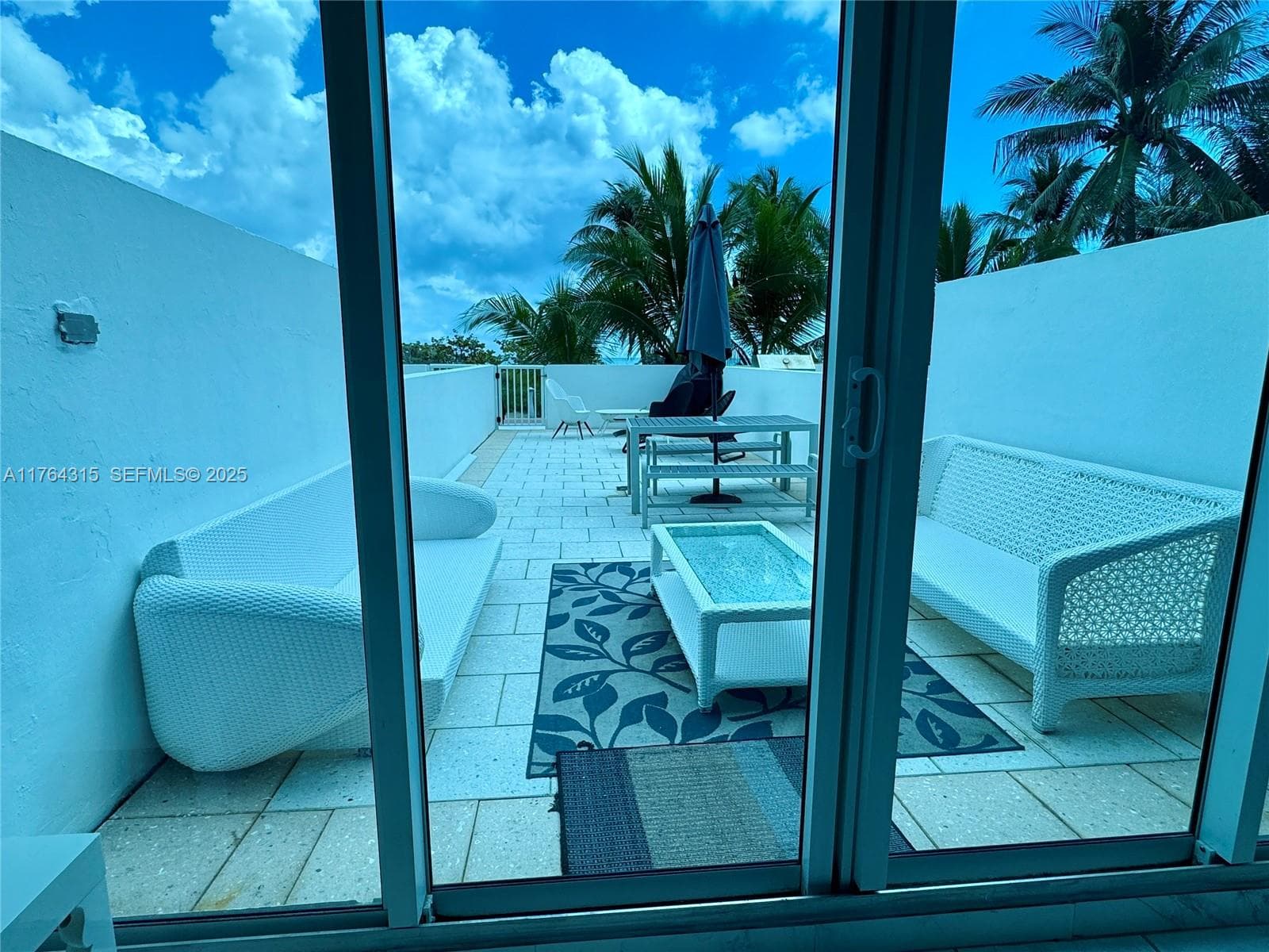 5445 Collins Ave TH-11 photo 11