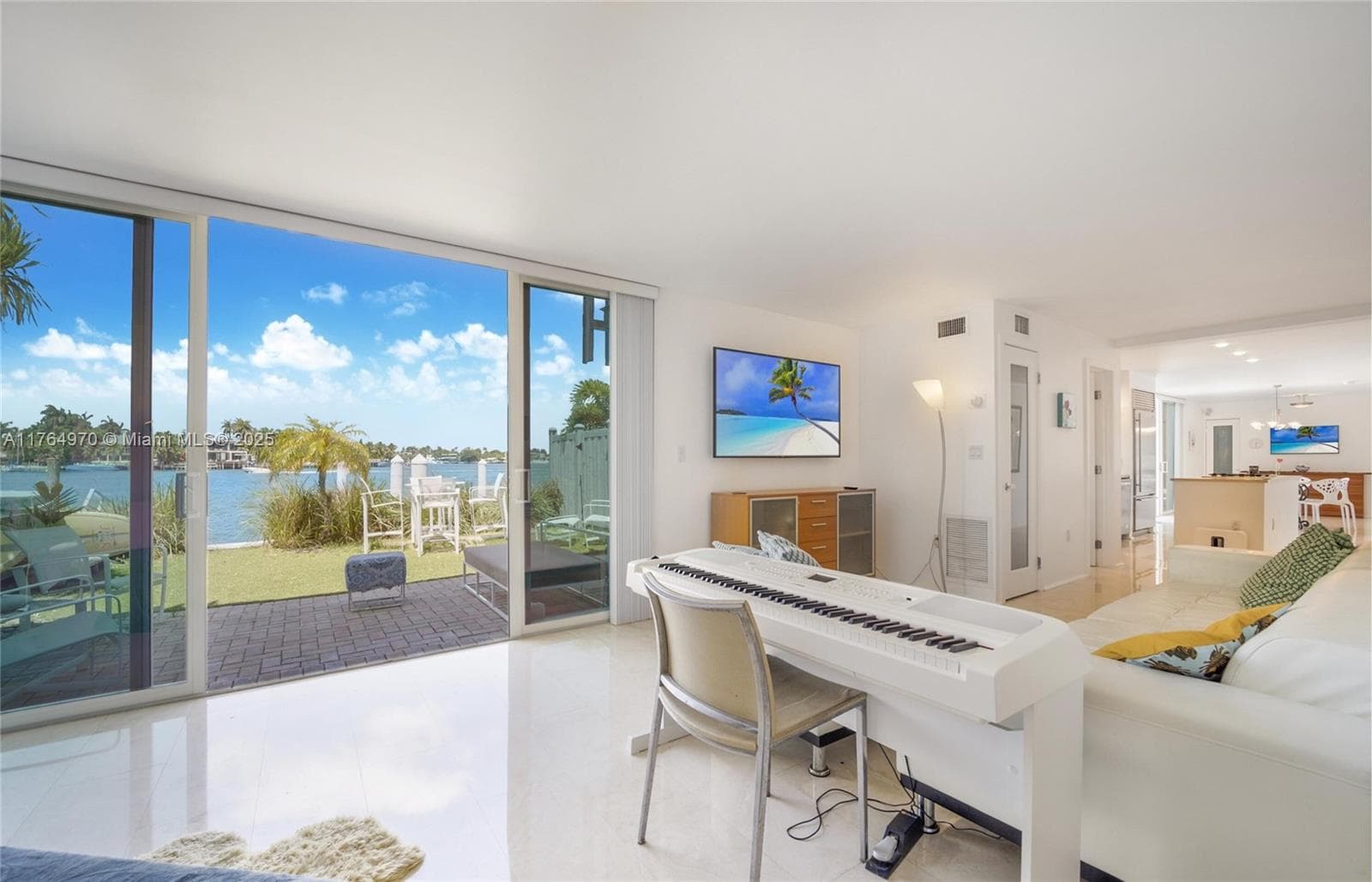 405 Hibiscus Dr 2
