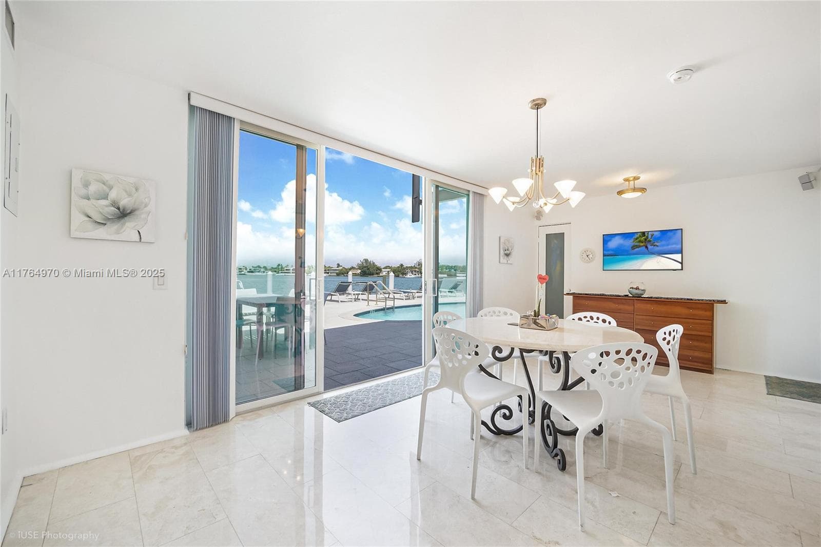 405 Hibiscus Dr 5