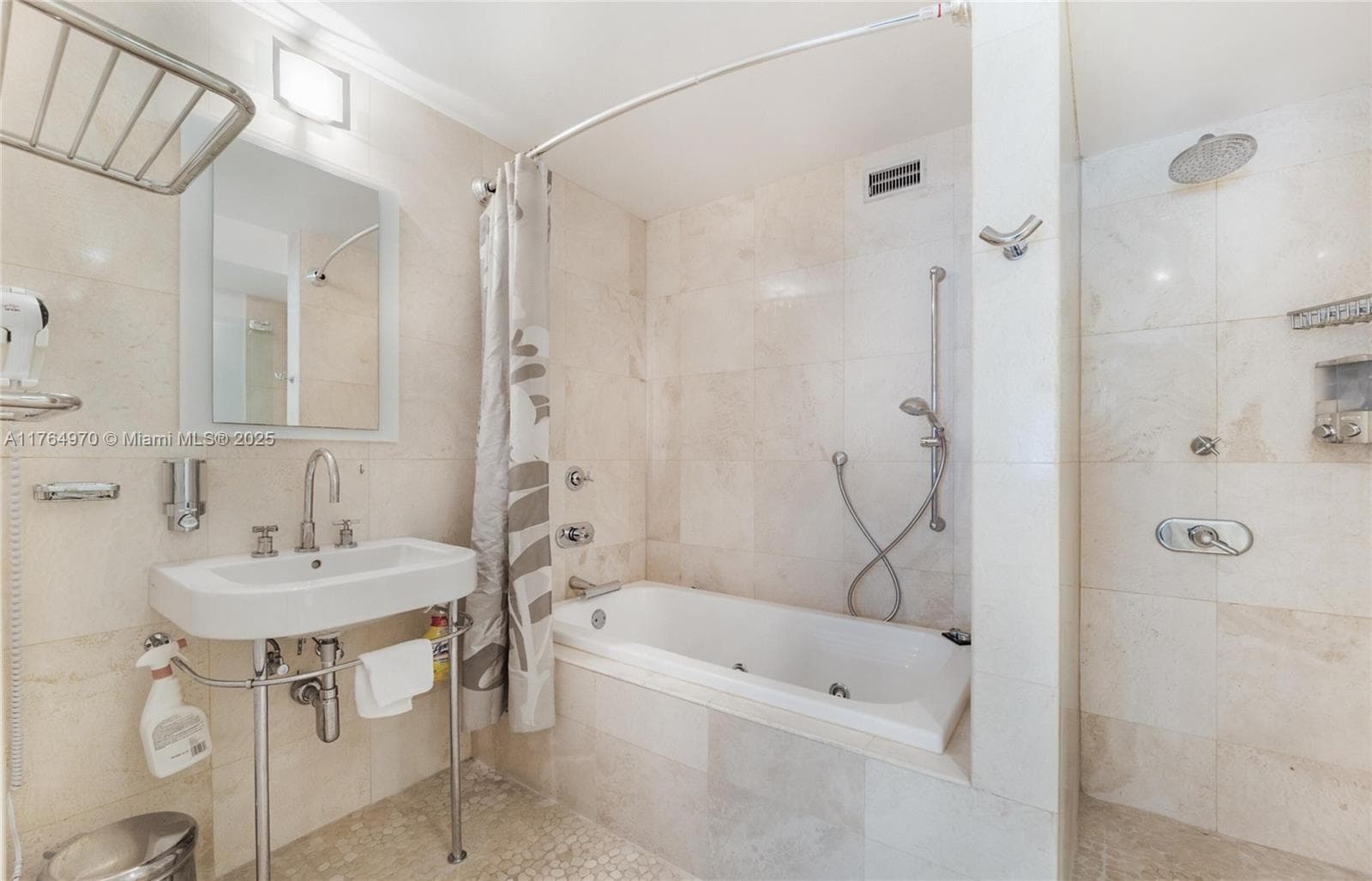 405 Hibiscus Dr 110 photo 10