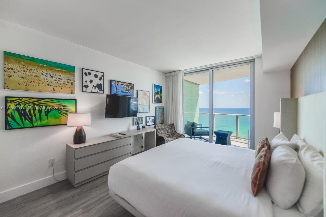 4111 Ocean Dr 2207 photo 20