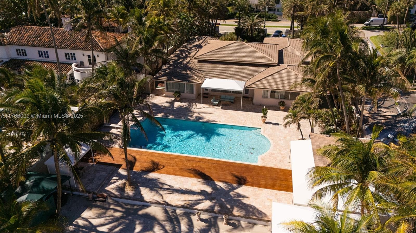205 Ocean Blvd 5