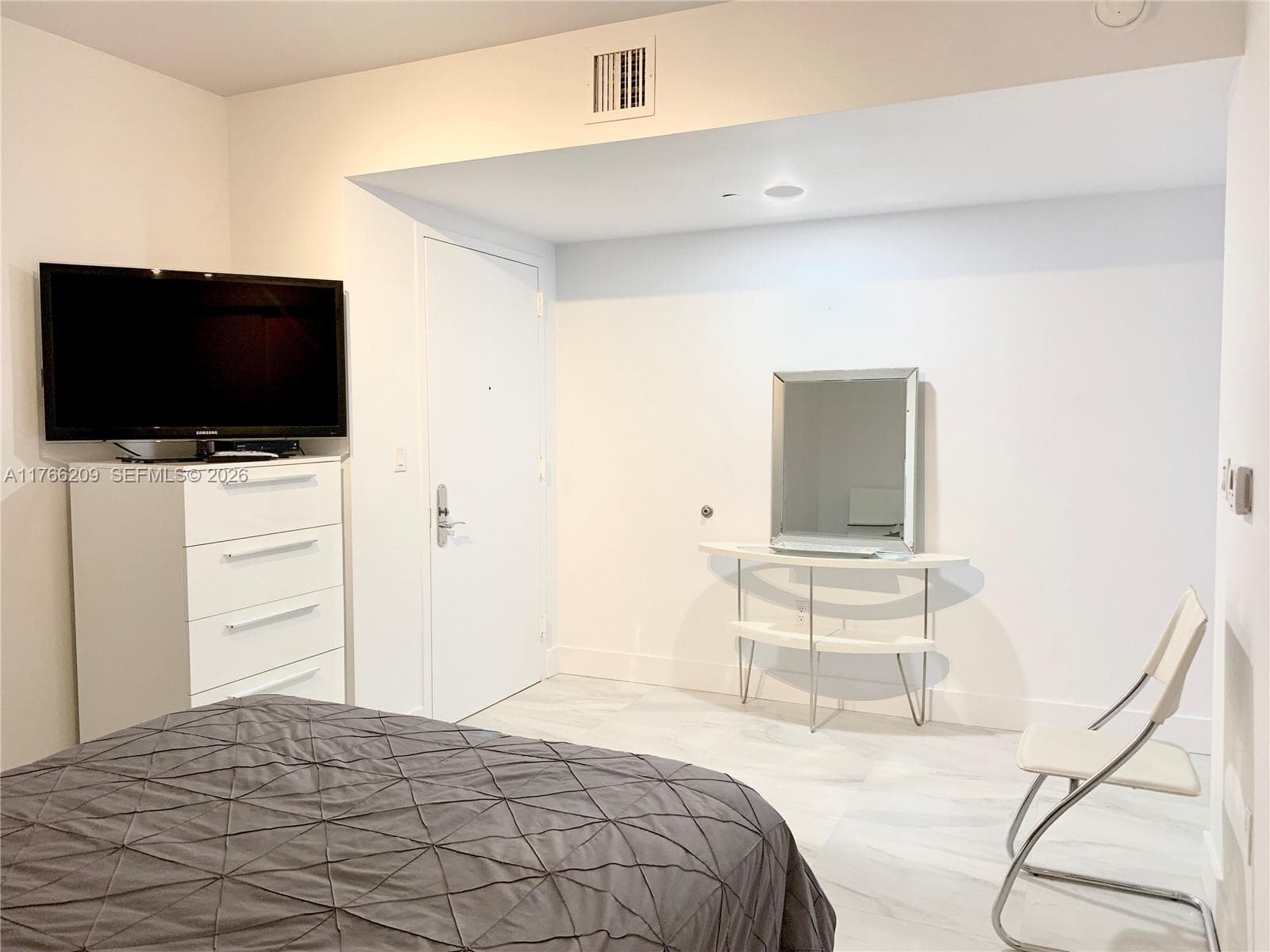 1830 S OCEAN DR 4705 photo 15