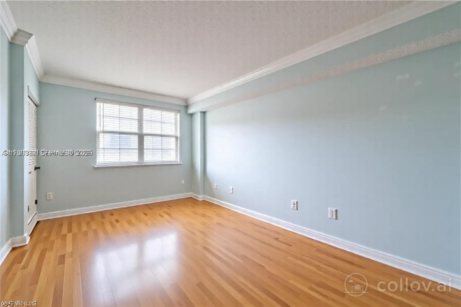 10140 W Bay Harbor Dr 502B photo 13