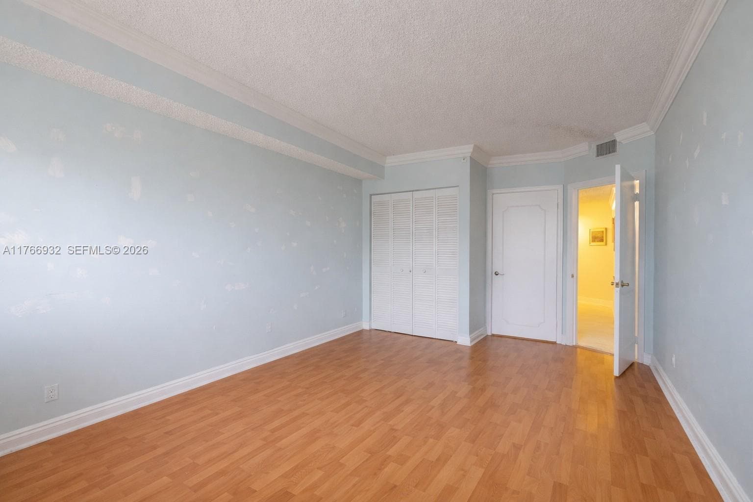 10140 W Bay Harbor Dr 502B photo 11