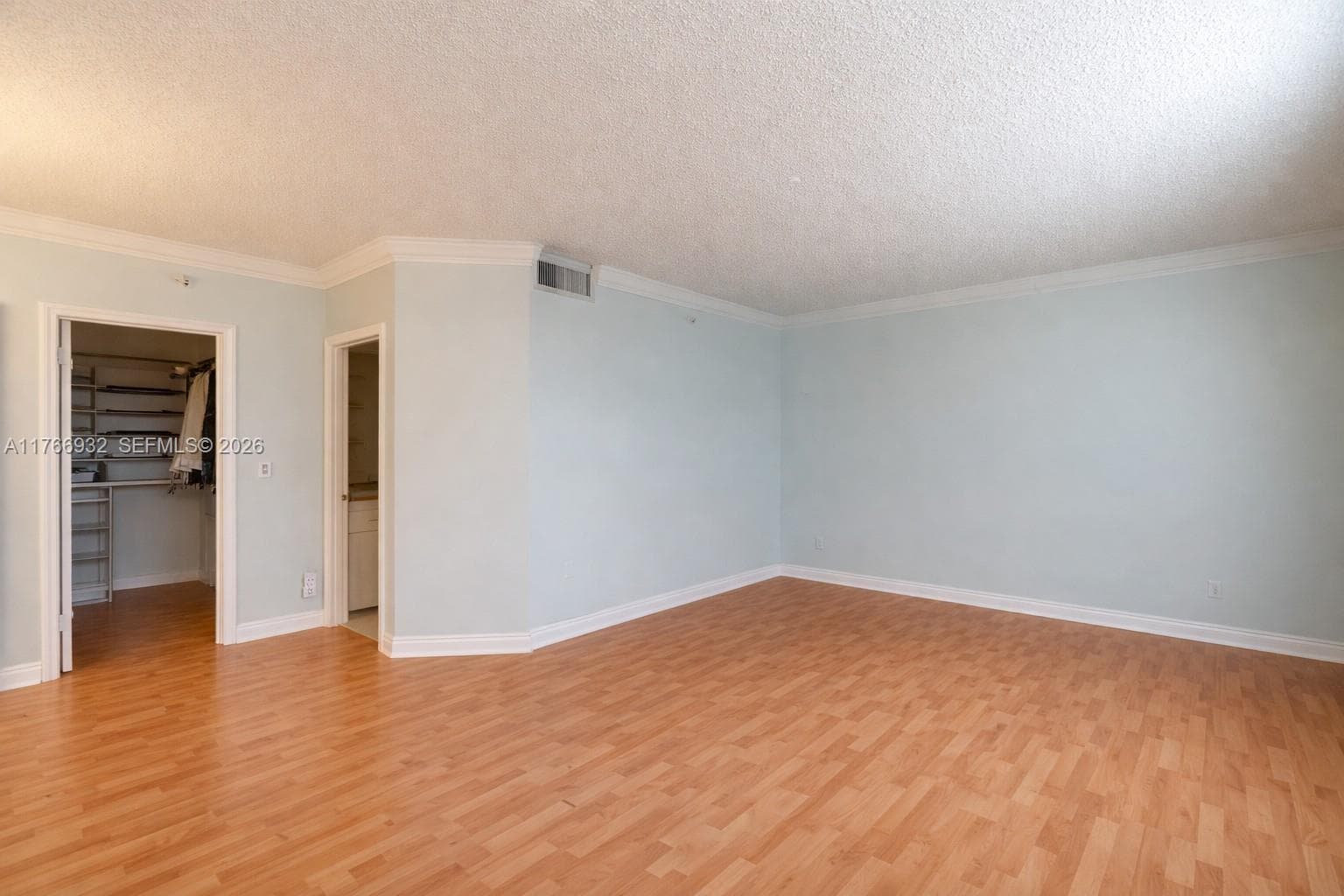 10140 W Bay Harbor Dr 502B photo 8