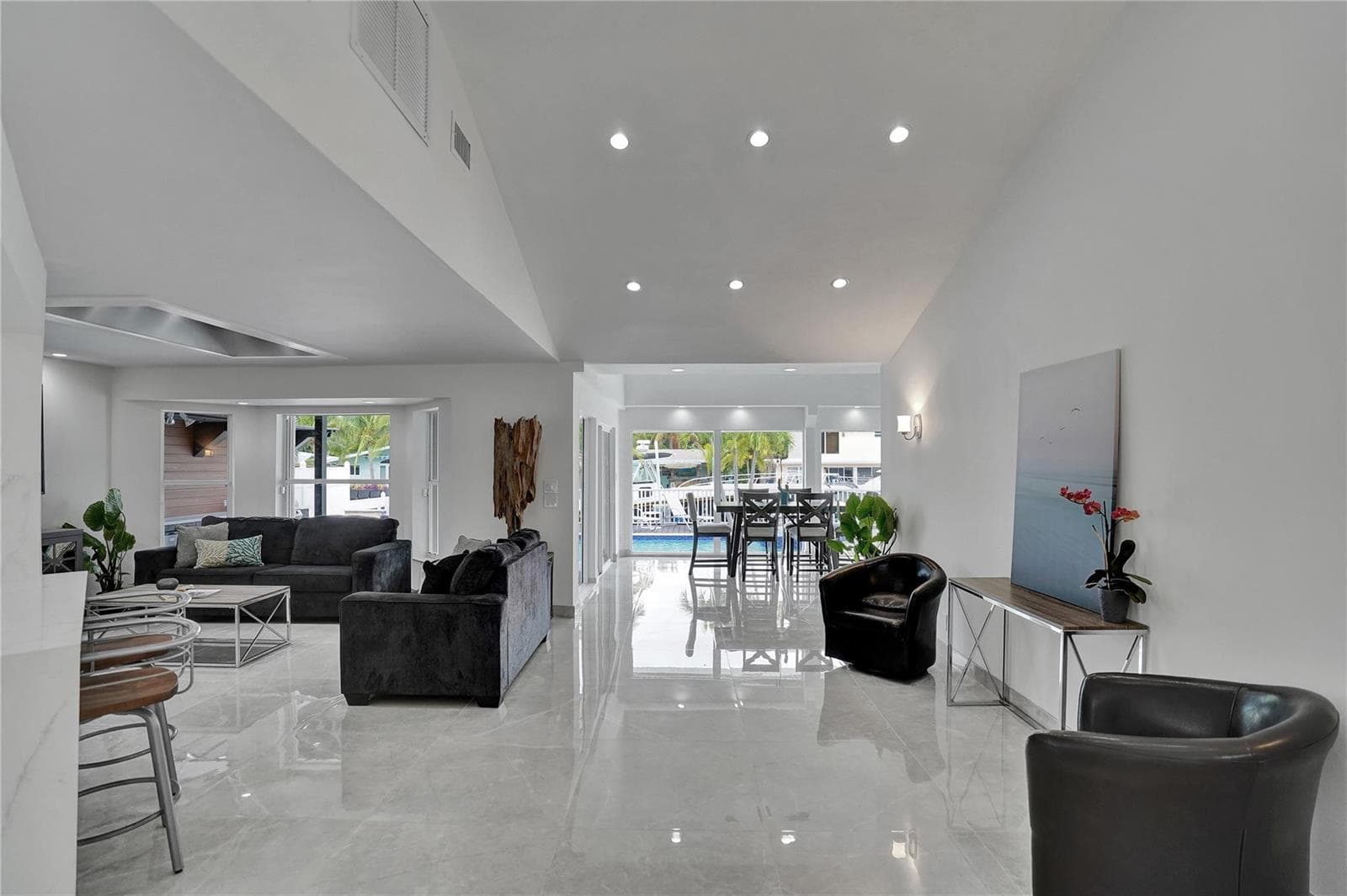 2363 SE 15th 4