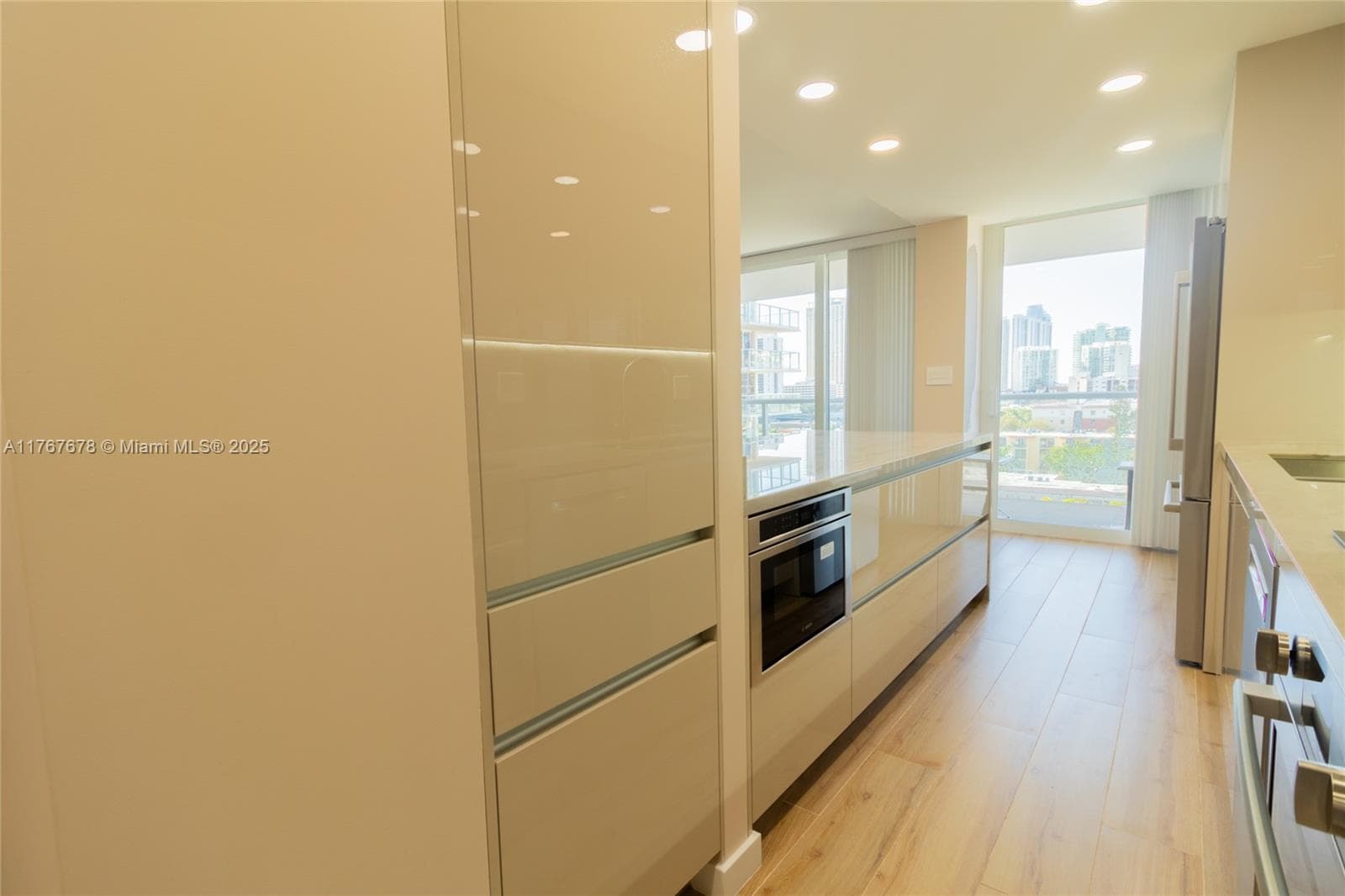 230 174th St 1015 photo 25