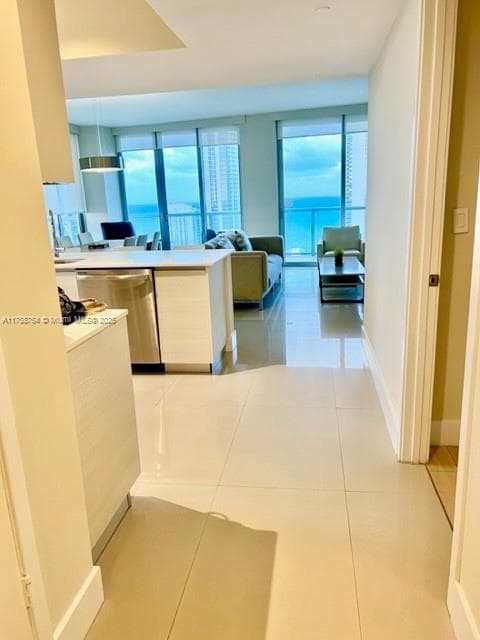 2600 Hallandale Beach Blvd 5