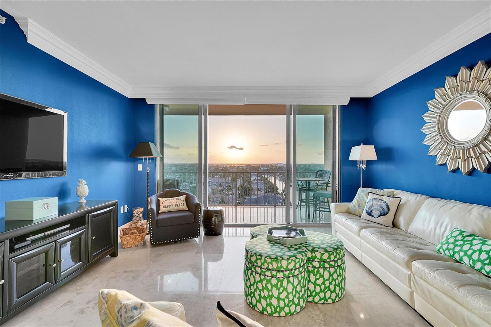 821 N Riverside Drive #Ph2 2