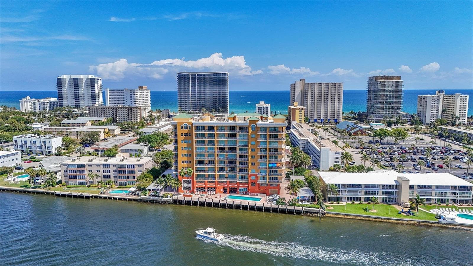 821 N Riverside Drive #Ph2 1