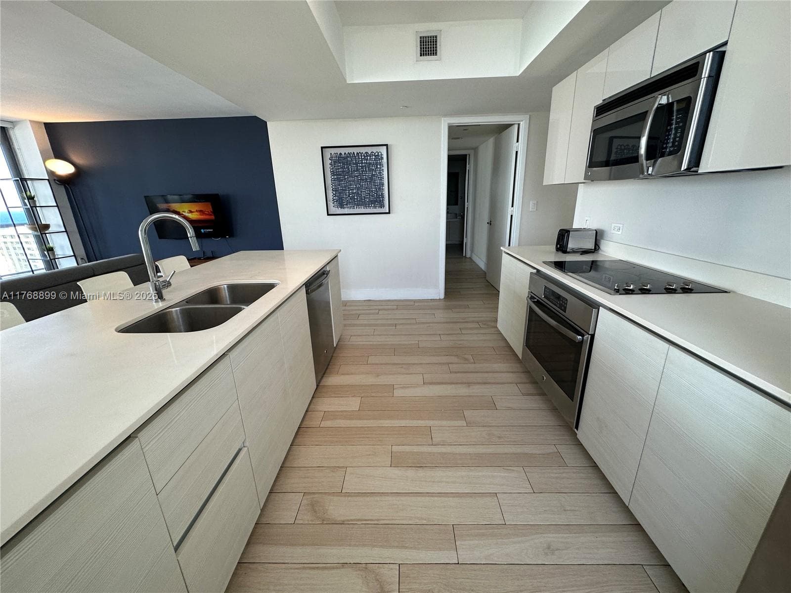 2600 Hallandale Beach Blvd T2202 photo 12