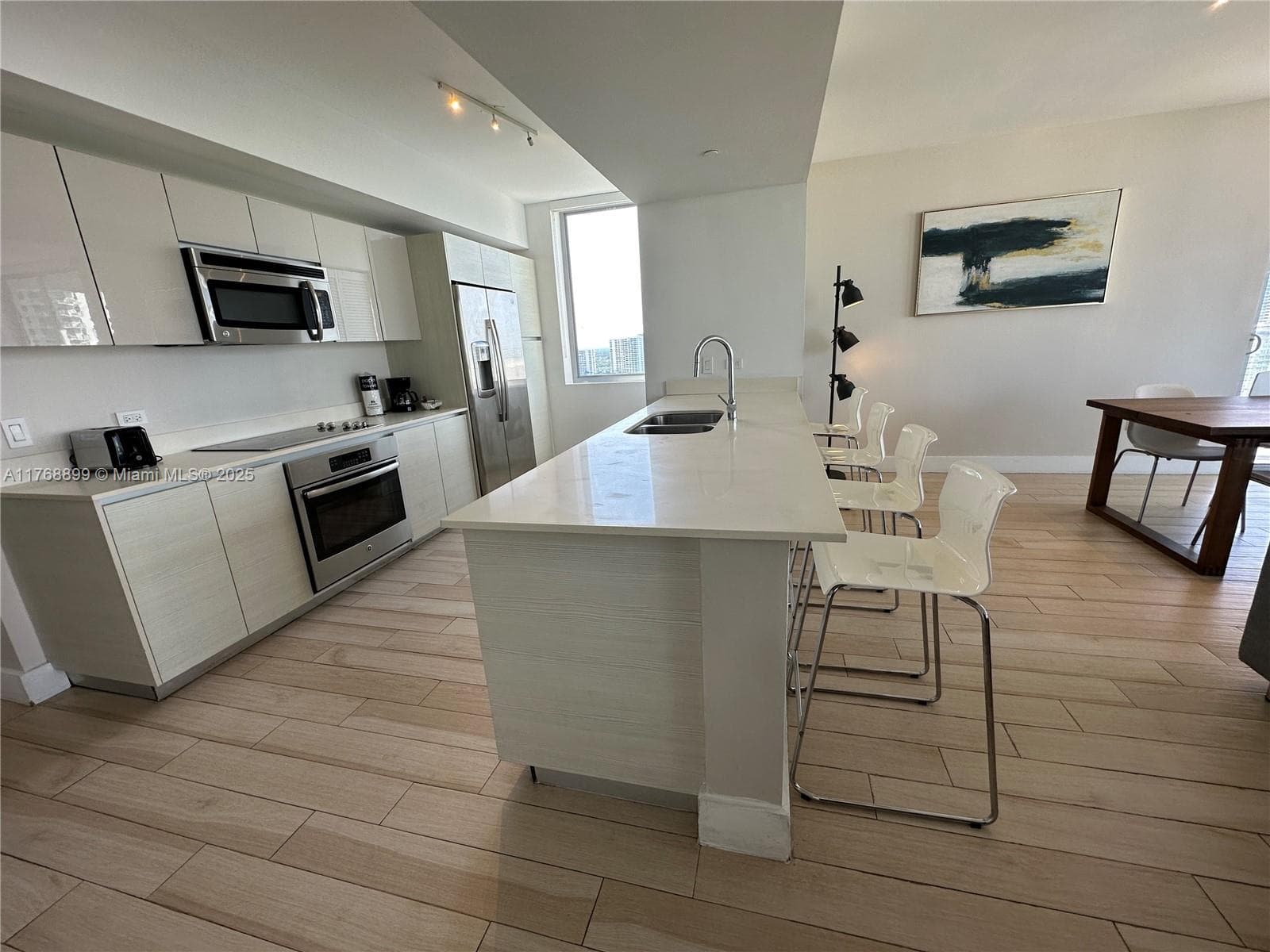 2600 Hallandale Beach Blvd T2202 photo 11