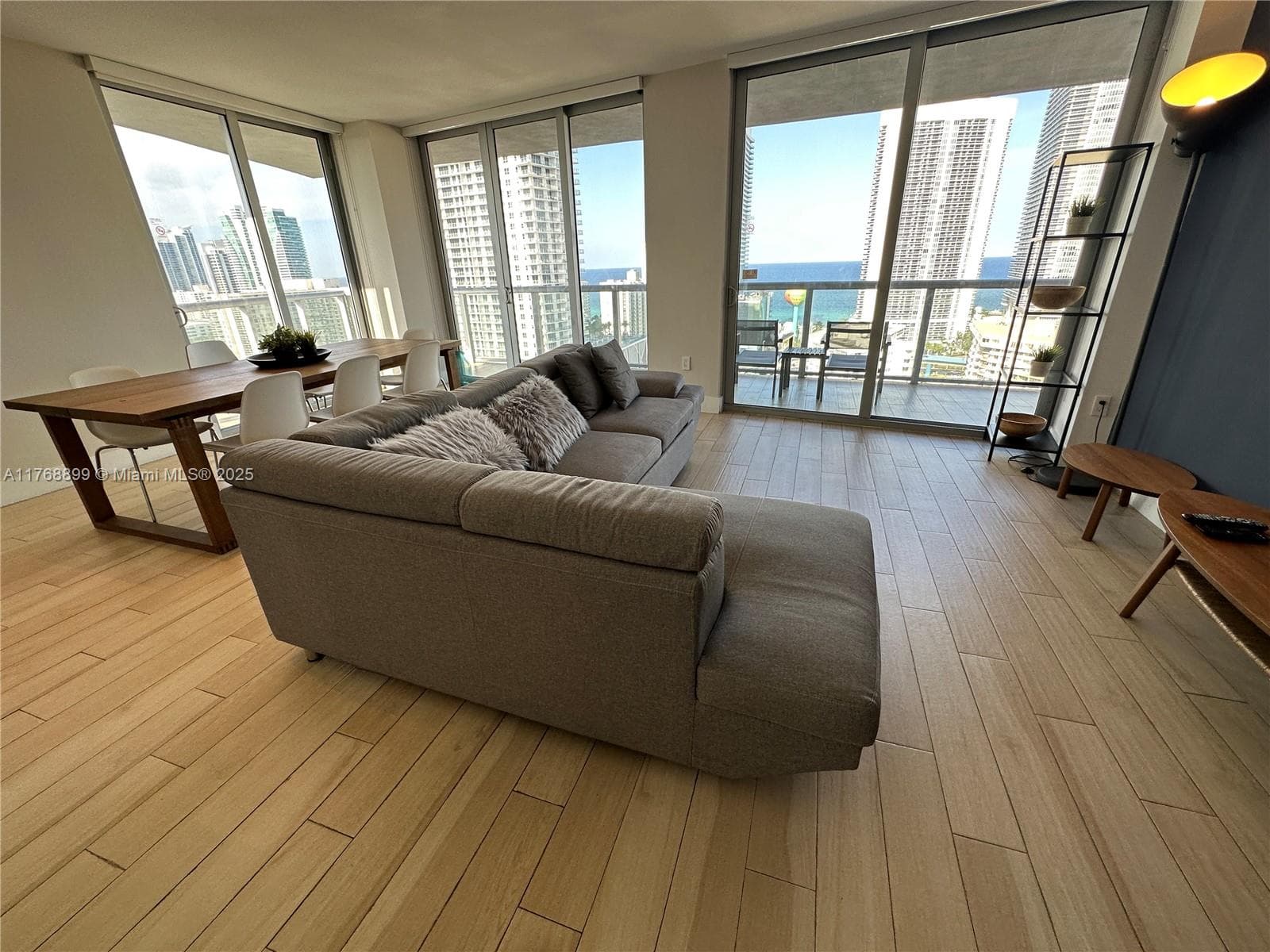 2600 Hallandale Beach Blvd T2202 photo 21