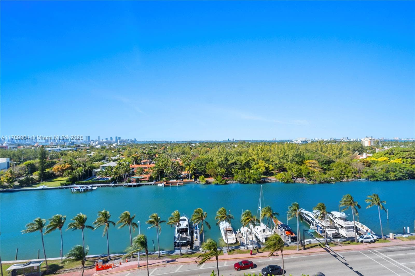 4401 Collins Ave 1017 photo 3