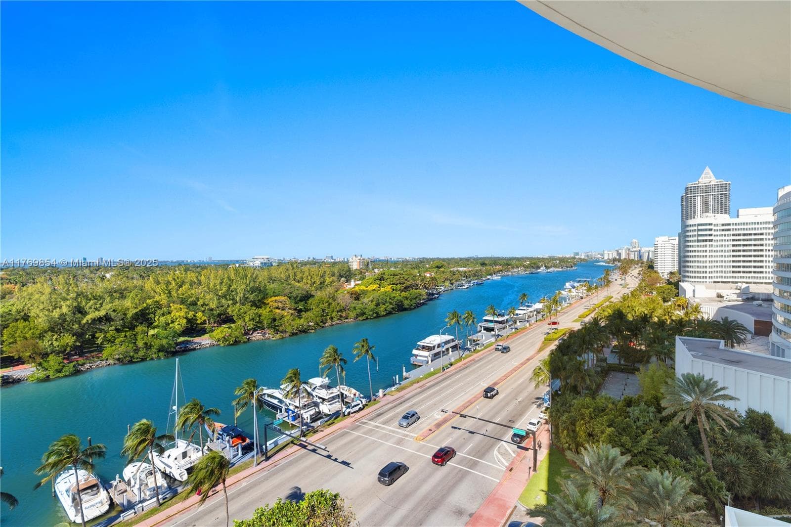 4401 Collins Ave 1017 photo 4