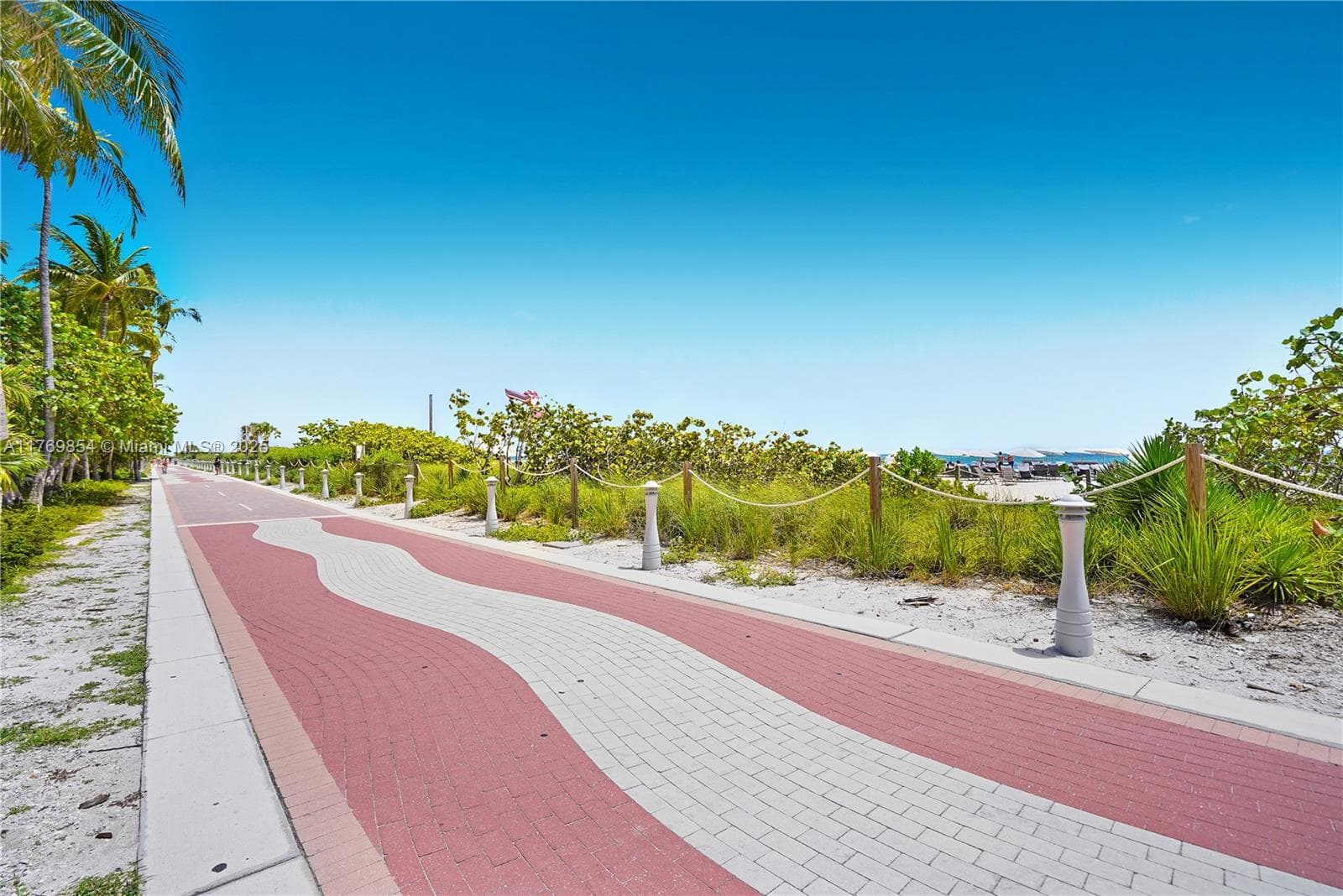 4401 Collins Ave 1017 photo 21