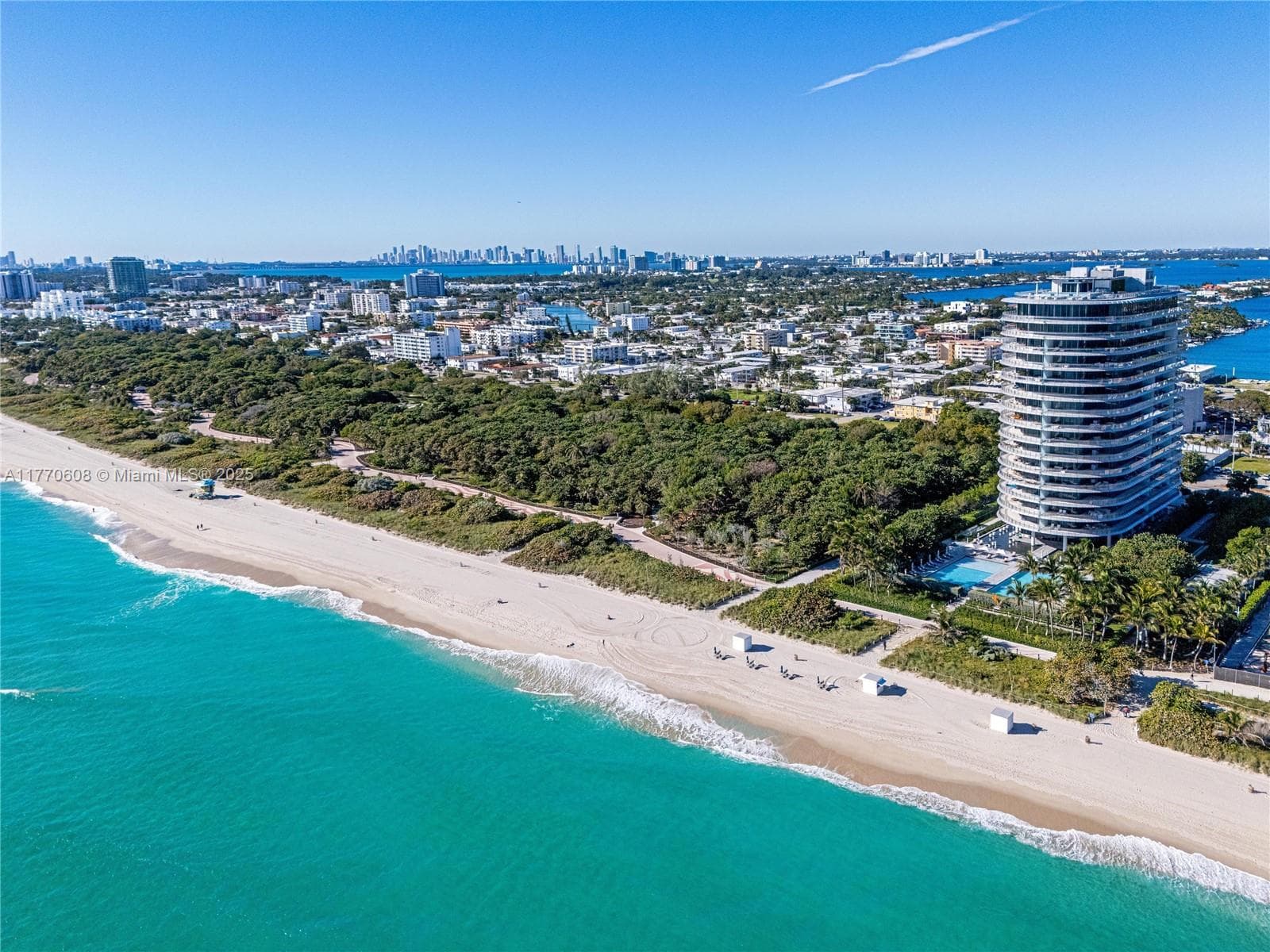8701 Collins Ave 3