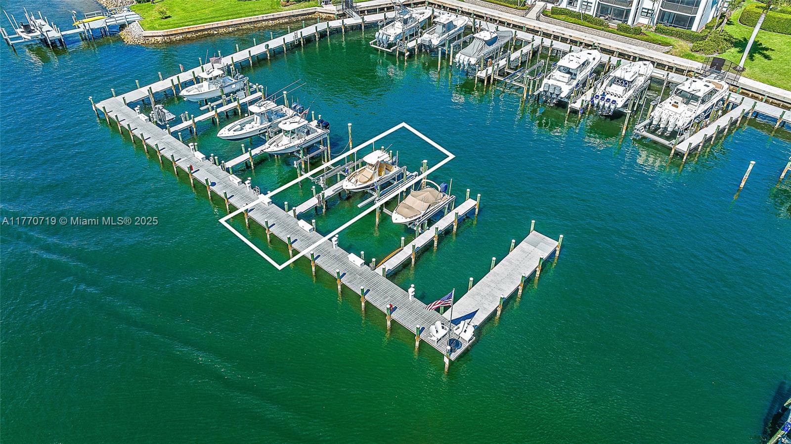 1015 Bay Colony Drive S 2
