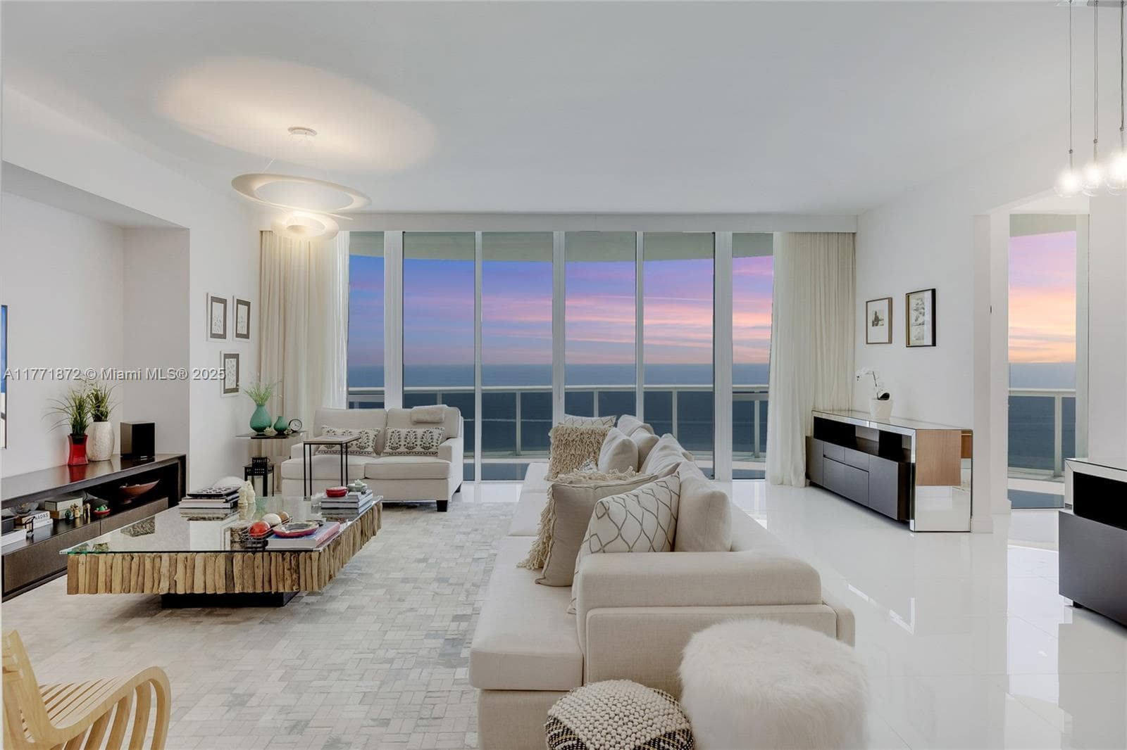 15811 Collins Ave 3