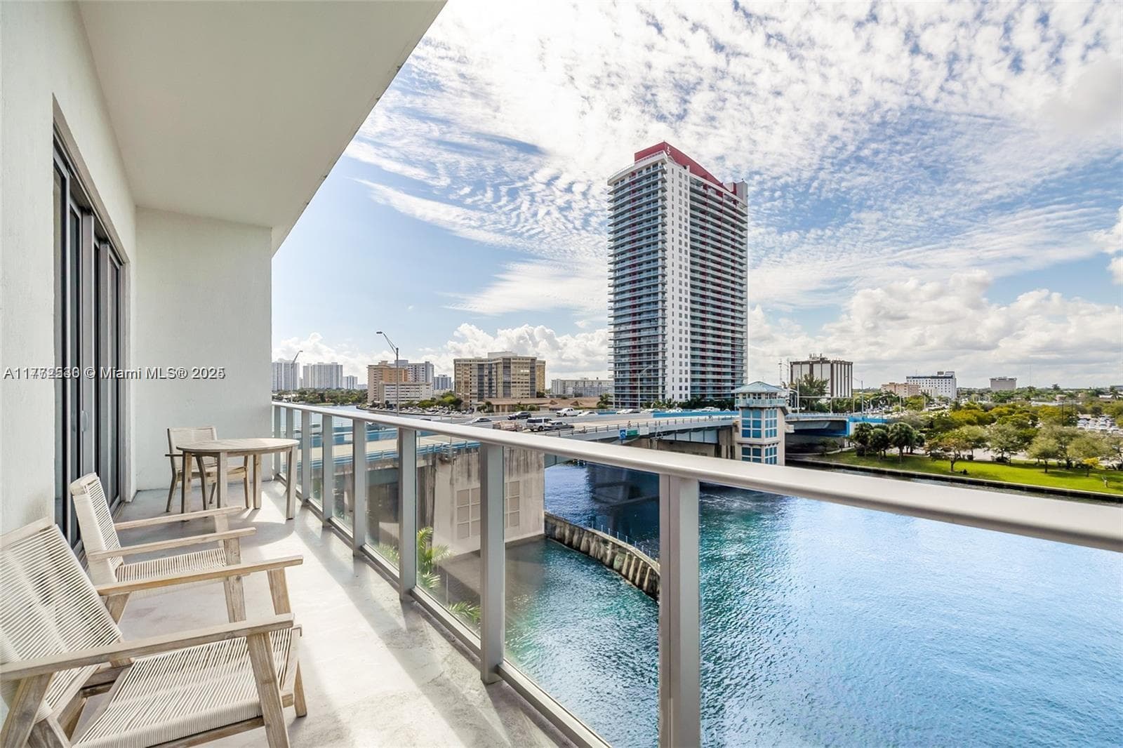 4010 Ocean Dr 2