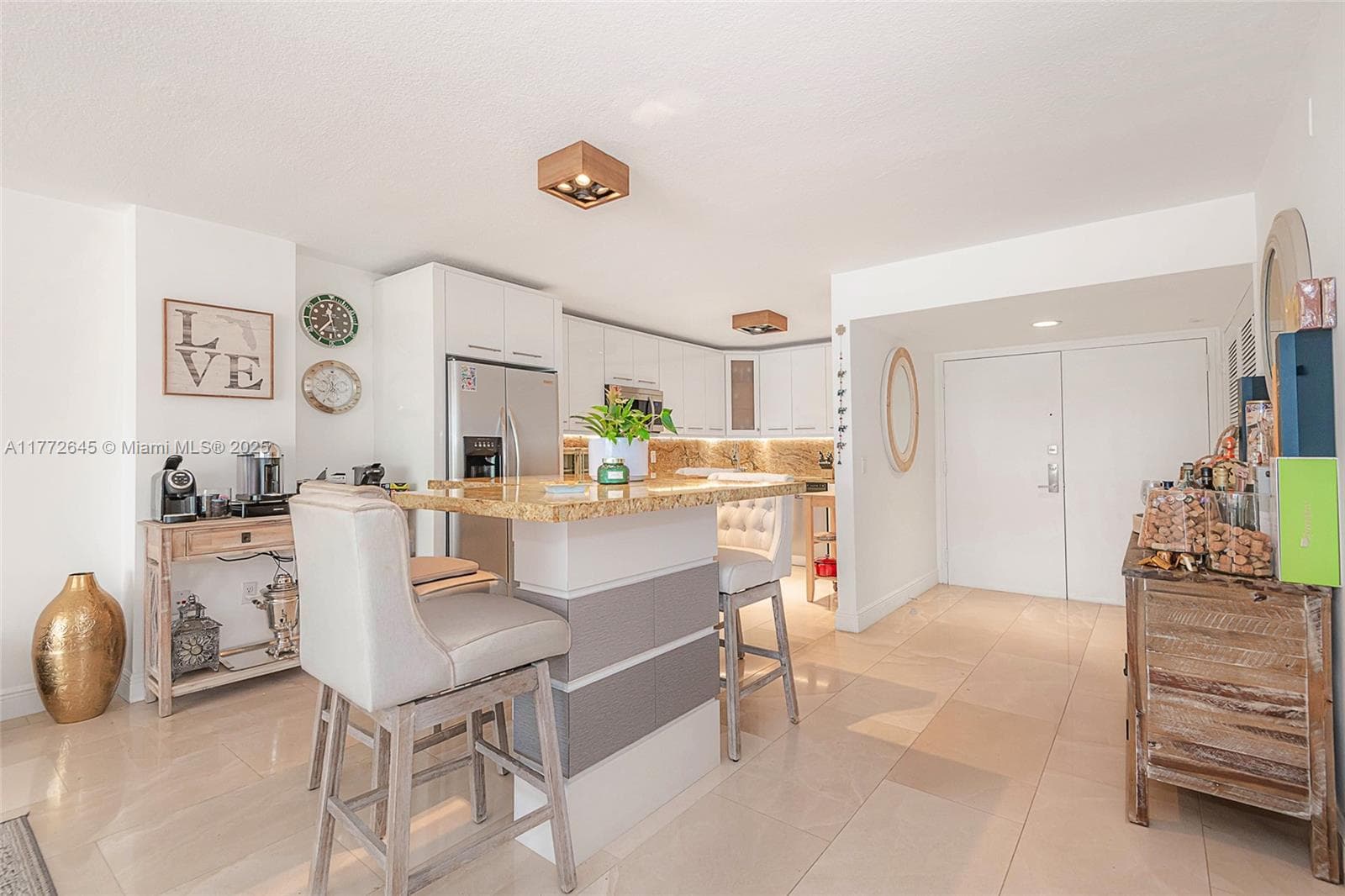 6423 Collins Ave 309 photo 12