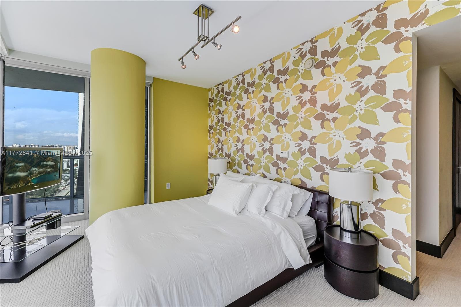 17001 Collins Ave 2508 photo 22