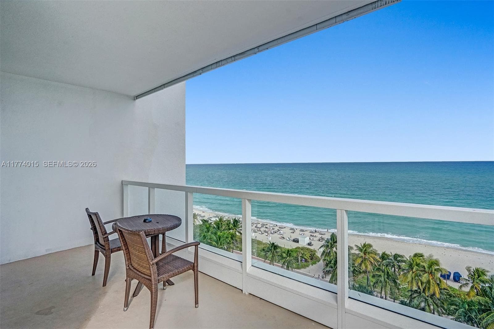 4391 Collins Ave 5
