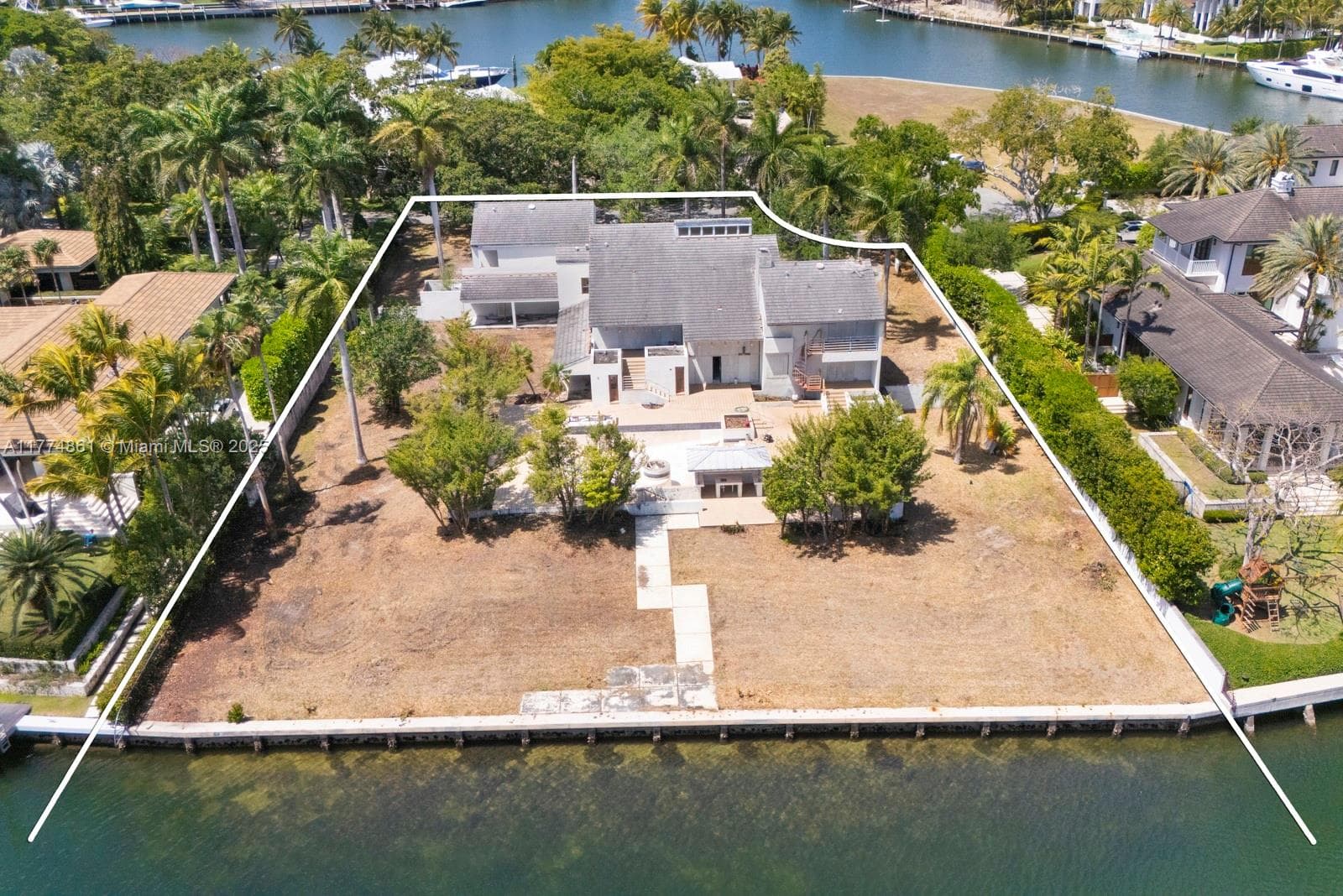 30 Leucadendra Dr photo 6