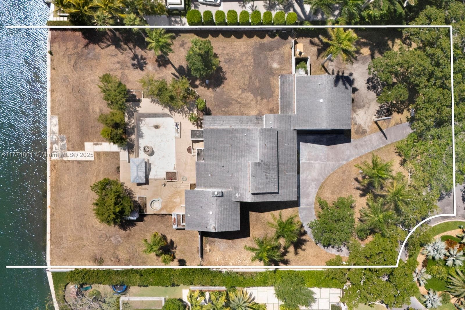 30 Leucadendra Dr photo 12