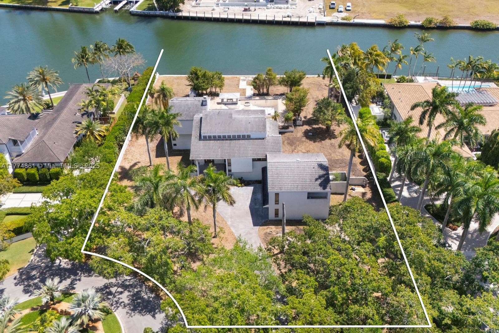 30 Leucadendra Dr photo 7